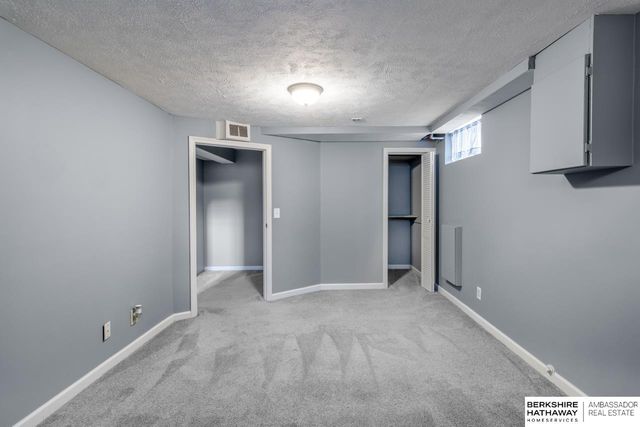 1340 S 51st Avenue, Omaha, NE 68106