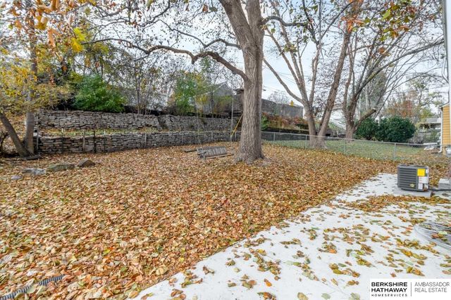 1340 S 51st Avenue, Omaha, NE 68106