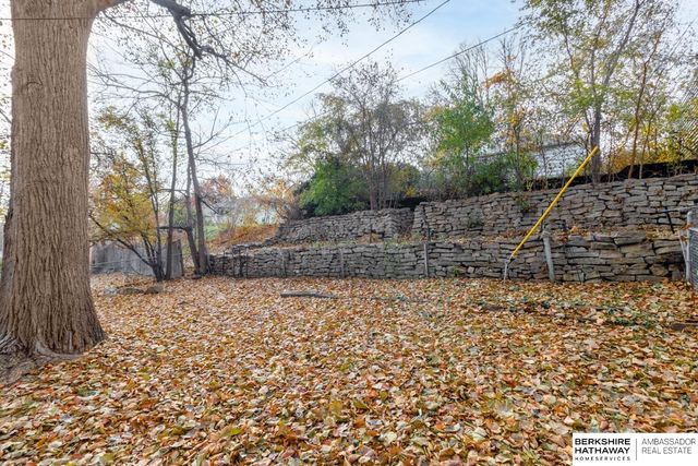 1340 S 51st Avenue, Omaha, NE 68106