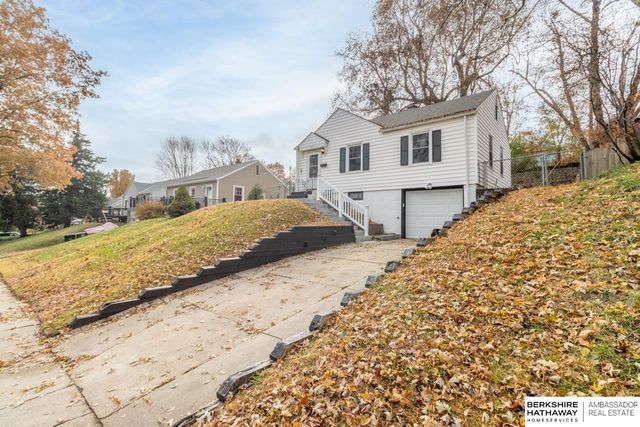 1340 S 51st Avenue, Omaha, NE 68106