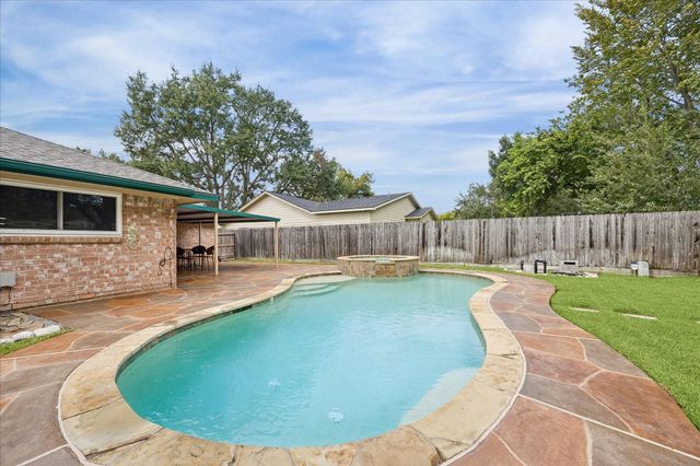 13626 Greenridge Drive, Sugar Land, TX 77498