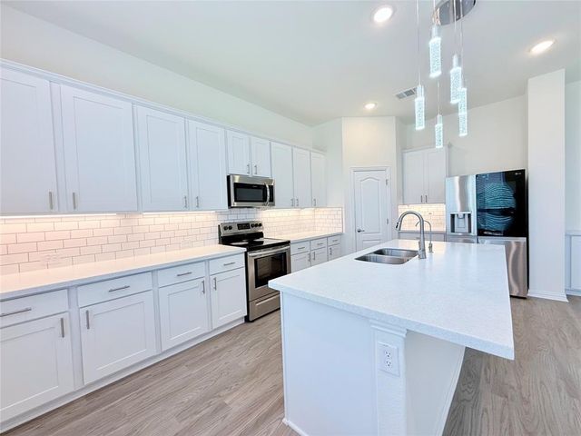 1336 Morning View RD, Georgetown, TX 78628