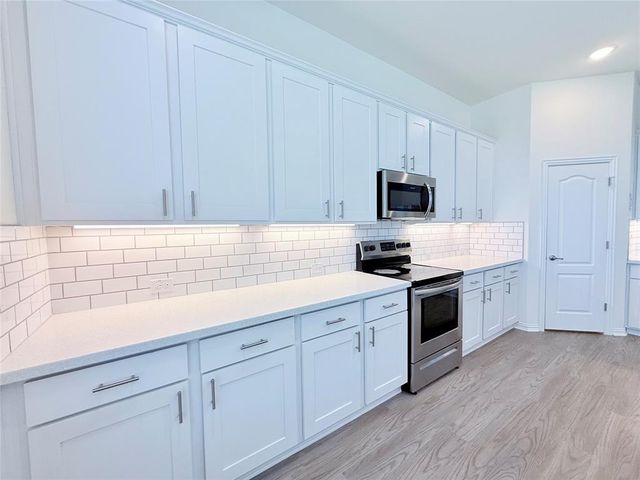1336 Morning View RD, Georgetown, TX 78628
