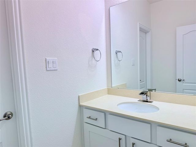 1336 Morning View RD, Georgetown, TX 78628