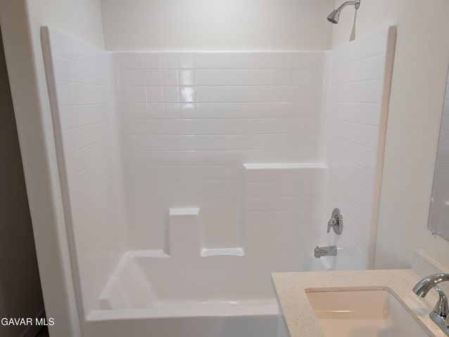 9878 Magnolia Avenue, California City, CA 93505