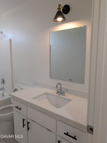 9878 Magnolia Avenue, California City, CA 93505