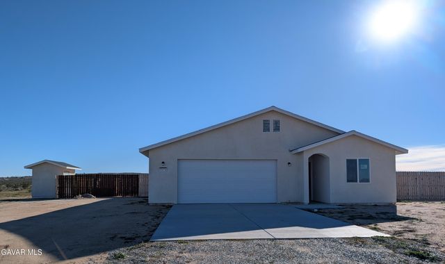 9878 Magnolia Avenue, California City, CA 93505