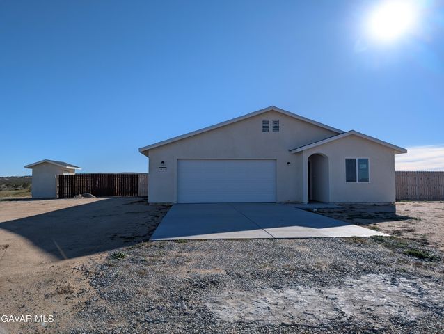 9878 Magnolia Avenue, California City, CA 93505