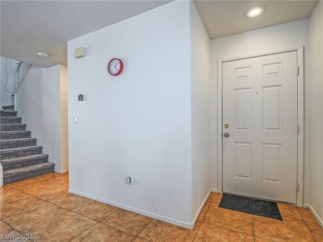 6581 Sunset Pines Street, Las Vegas, NV 89148