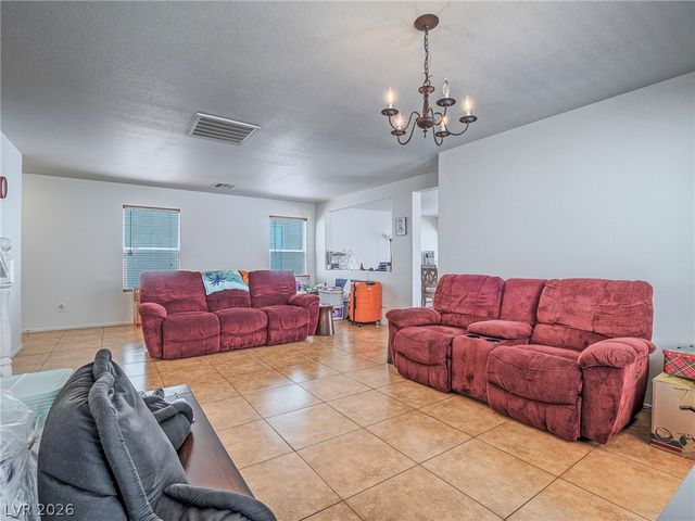 6581 Sunset Pines Street, Las Vegas, NV 89148