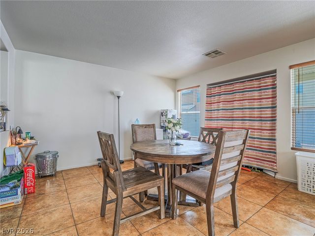 6581 Sunset Pines Street, Las Vegas, NV 89148