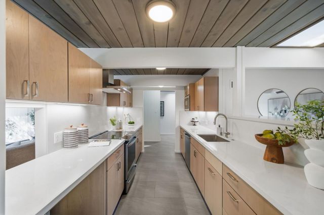 3964 Nelson Court, Palo Alto, CA 94306