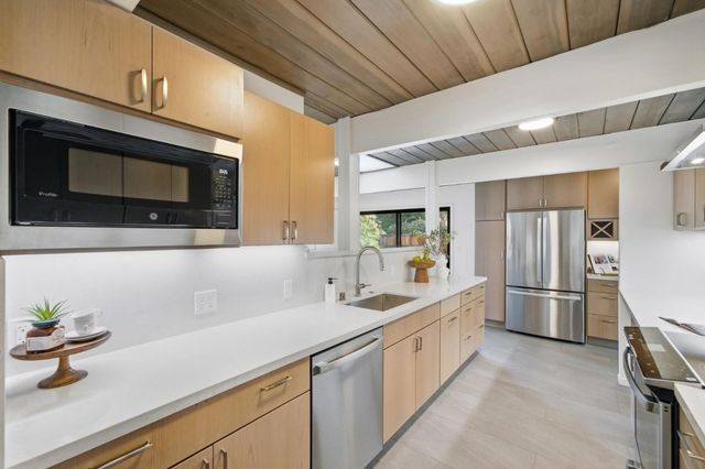 3964 Nelson Court, Palo Alto, CA 94306