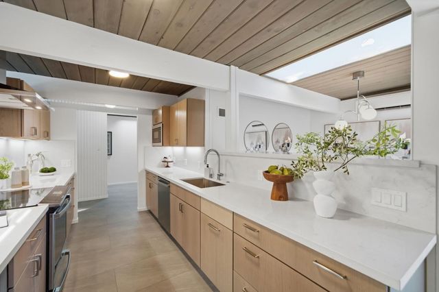 3964 Nelson Court, Palo Alto, CA 94306