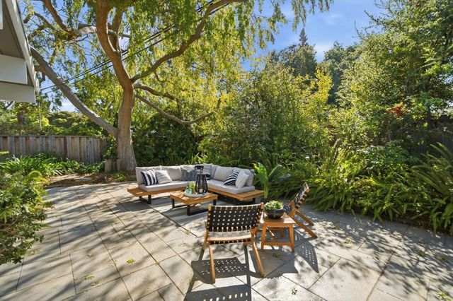3964 Nelson Court, Palo Alto, CA 94306
