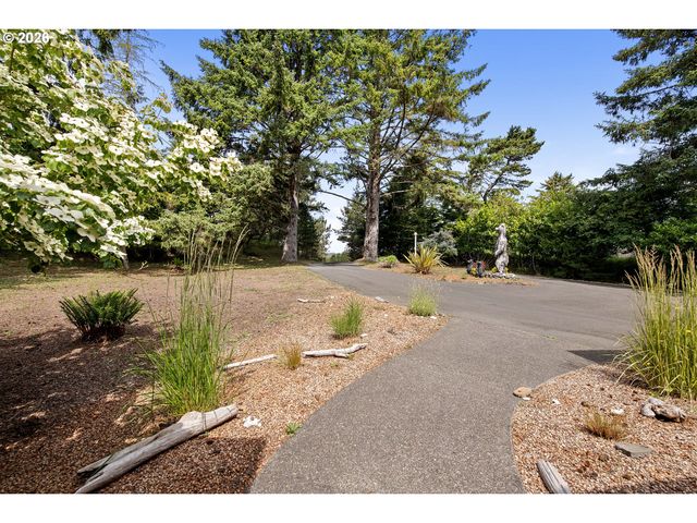 33302 NEACOXIE Ln, Warrenton, OR 97146