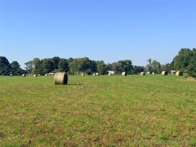 W Harris Road, Muskogee, OK 74403