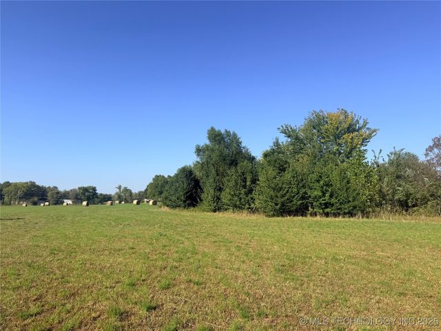 W Harris Road, Muskogee, OK 74403