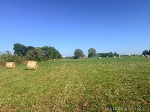 W Harris Road, Muskogee, OK 74403