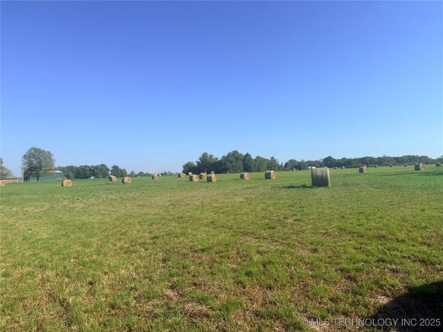 W Harris Road, Muskogee, OK 74403