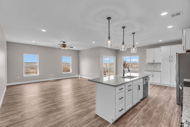 1530 Shoffner Dr., Junction City, KS 66441