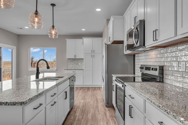 1530 Shoffner Dr., Junction City, KS 66441