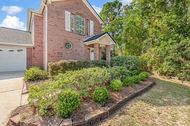 413 Emerald Pointe Drive, Mary Esther, FL 32569