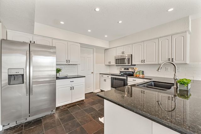 413 Emerald Pointe Drive, Mary Esther, FL 32569