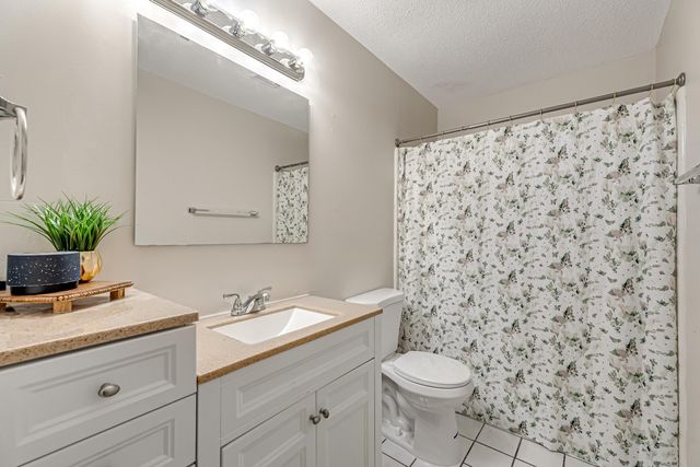 413 Emerald Pointe Drive, Mary Esther, FL 32569