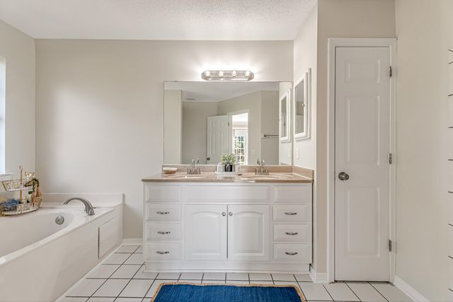 413 Emerald Pointe Drive, Mary Esther, FL 32569