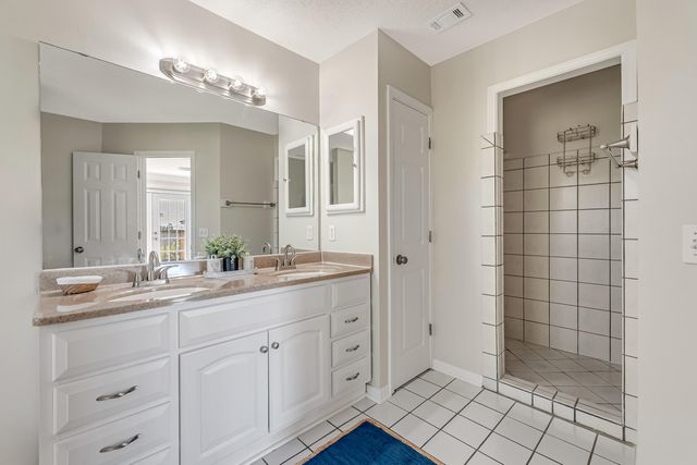 413 Emerald Pointe Drive, Mary Esther, FL 32569