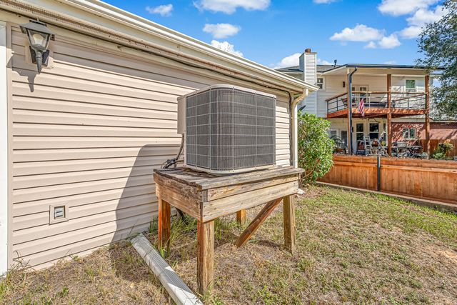 413 Emerald Pointe Drive, Mary Esther, FL 32569