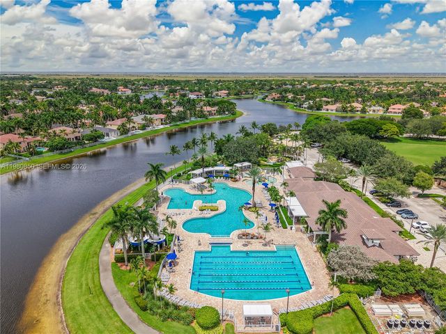 1046 Golden Cane Dr, Weston, FL 33327