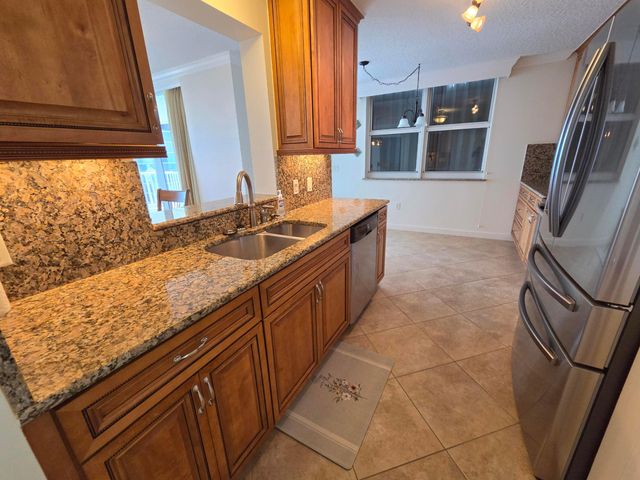 5049 N Highway A1a 602, Fort Pierce, FL 34949