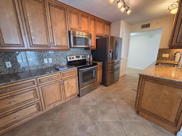 5049 N Highway A1a 602, Fort Pierce, FL 34949