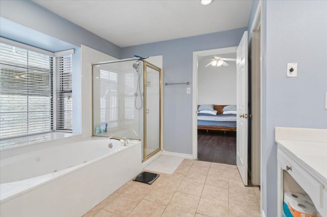 924 Mccoy Drive, Irving, TX 75062