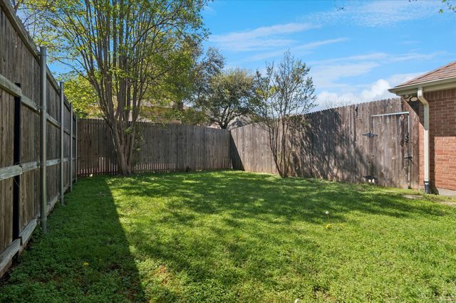 924 Mccoy Drive, Irving, TX 75062