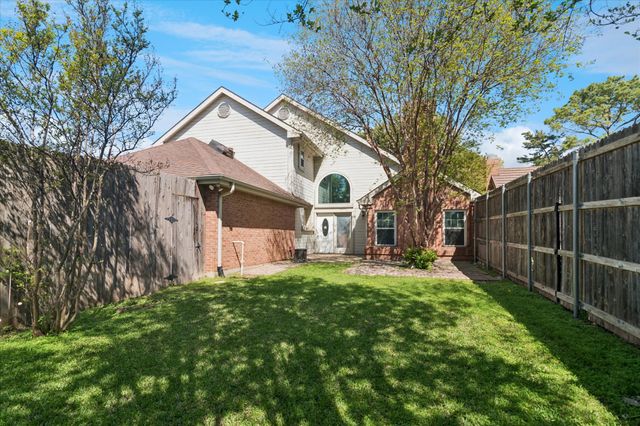 924 Mccoy Drive, Irving, TX 75062