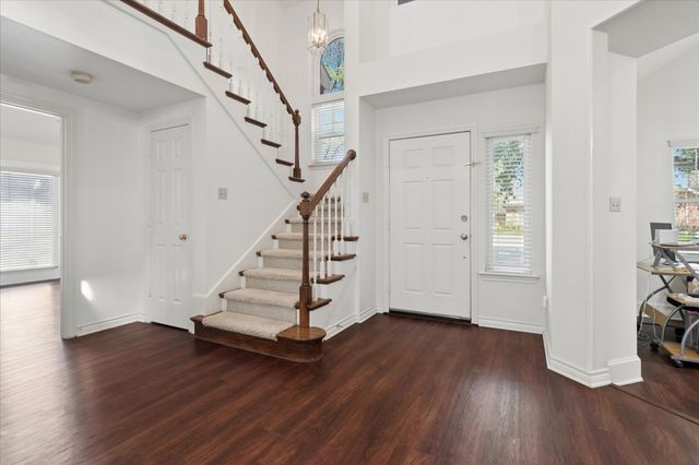 924 Mccoy Drive, Irving, TX 75062