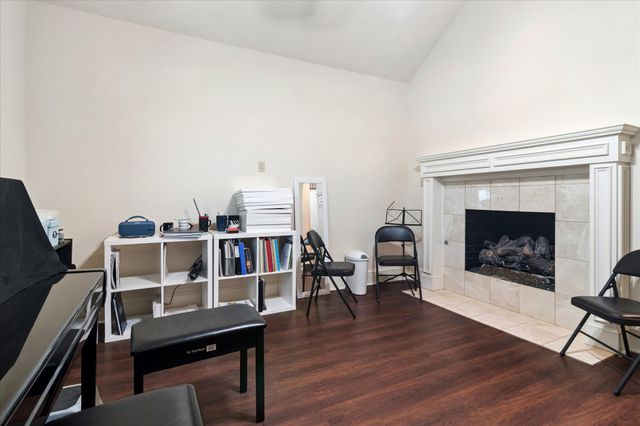 924 Mccoy Drive, Irving, TX 75062