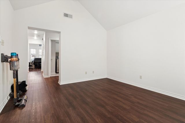 924 Mccoy Drive, Irving, TX 75062