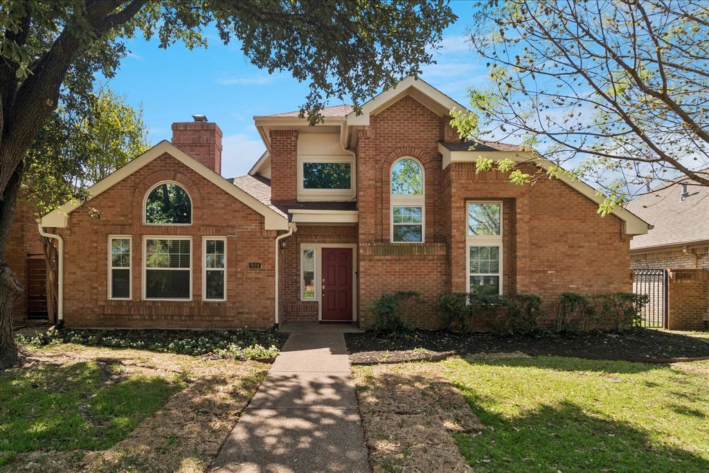 924 Mccoy Drive, Irving, TX 75062