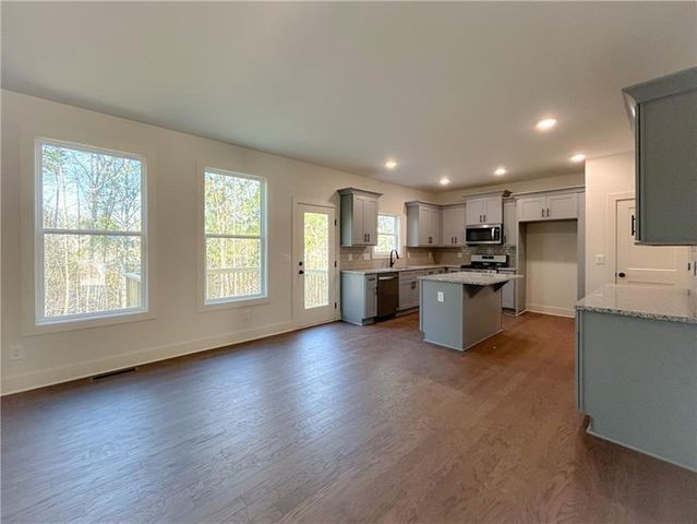 27 Bridgestone Way, Cartersville, GA 30120