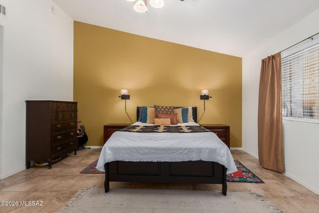 9544 N Crestone Drive, Tucson, AZ 85742