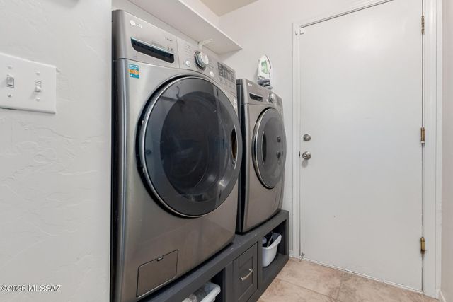 9544 N Crestone Drive, Tucson, AZ 85742