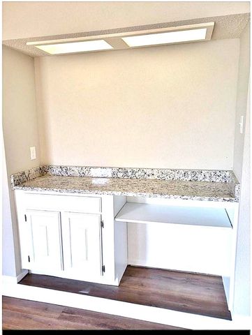 2752 Meadow Isle Lane, Dallas, TX 75237