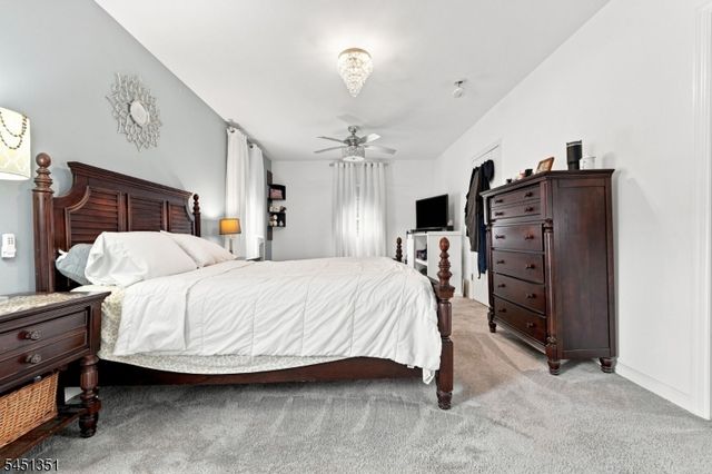 318 N 11th St, Newark City, NJ 07107