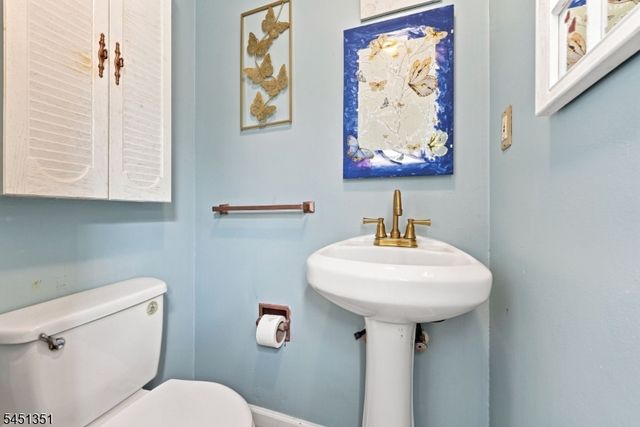 318 N 11th St, Newark City, NJ 07107