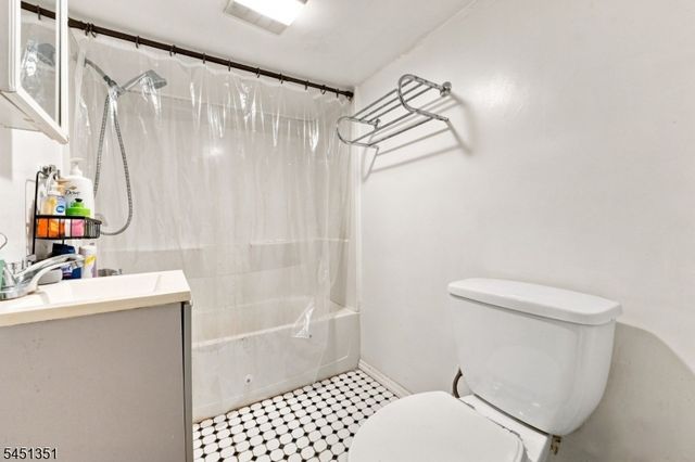 318 N 11th St, Newark City, NJ 07107
