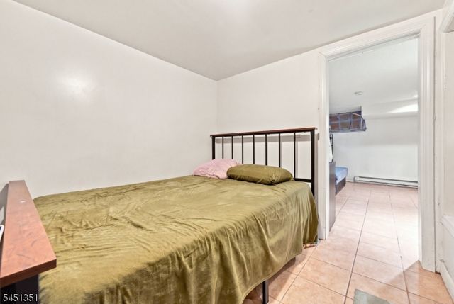 318 N 11th St, Newark City, NJ 07107